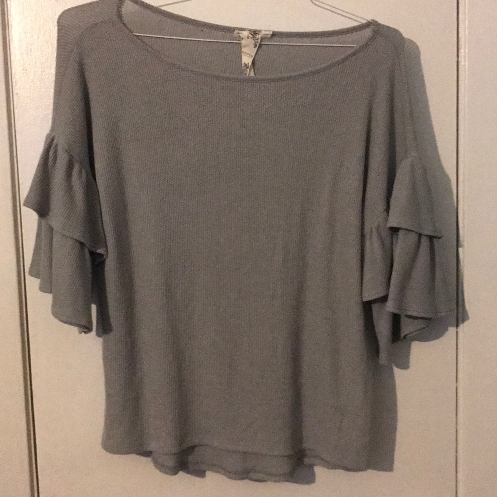 Grey top